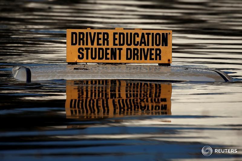 How to Get Out Of Your Car if Caught in a Flash Flood