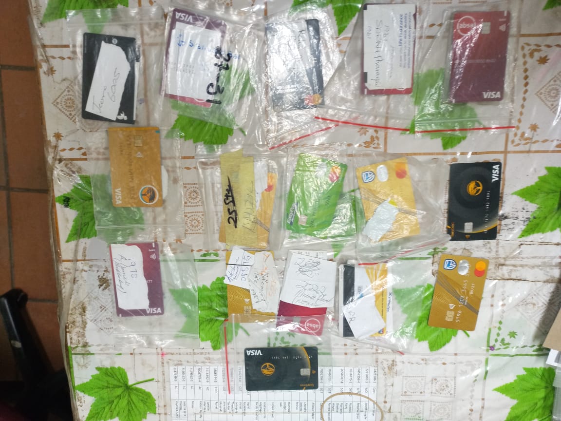 Three suspects behind bars for illegal possession of pension fund cards