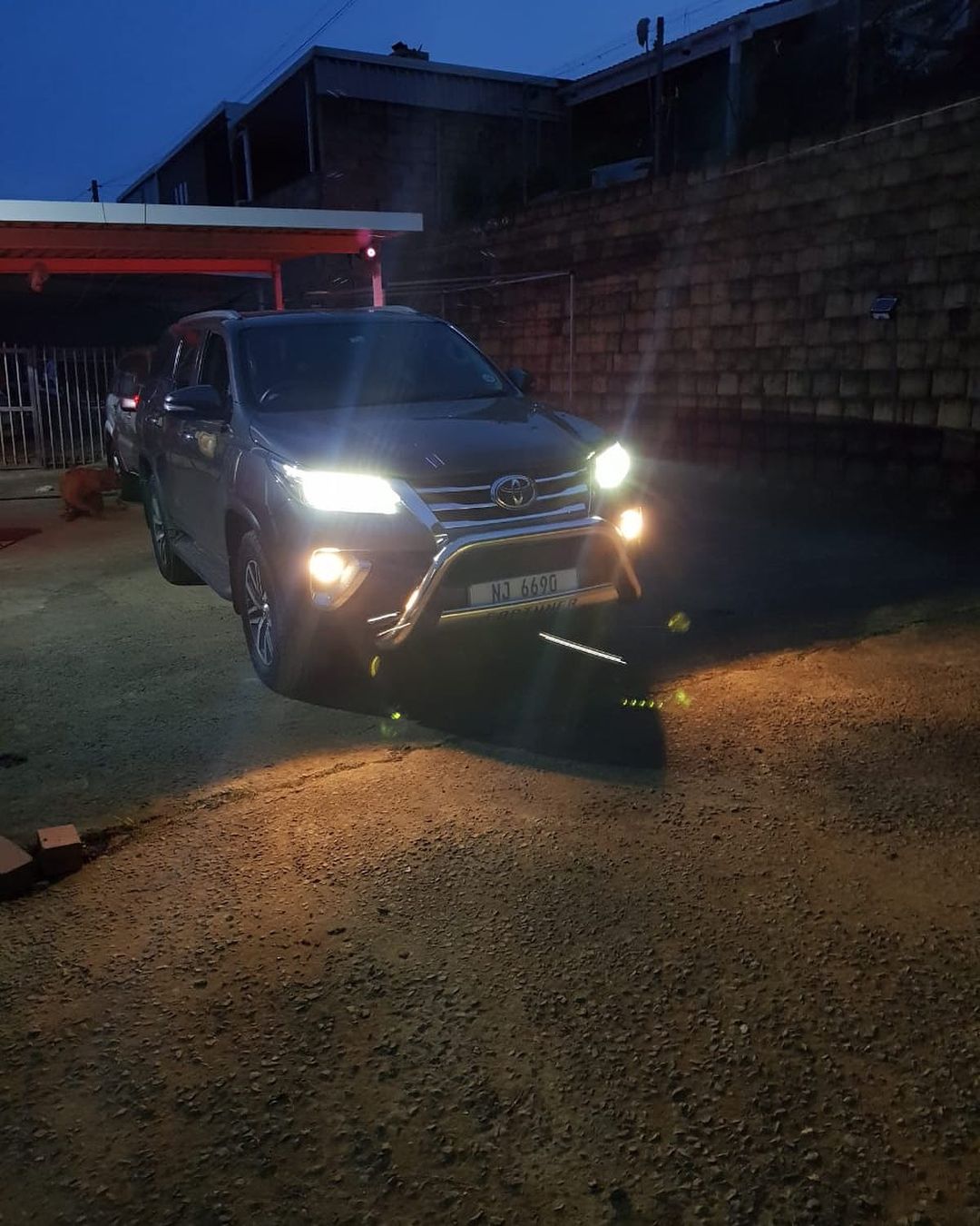 Vehicle hijacking on Flinstone Road in Whetstone