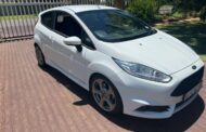 A vehicle was stolen in Nigel