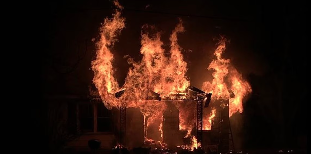 Provincial Commissioner orders immediate arrest of suspects' allegedly responsible for torching two houses in Mphephu