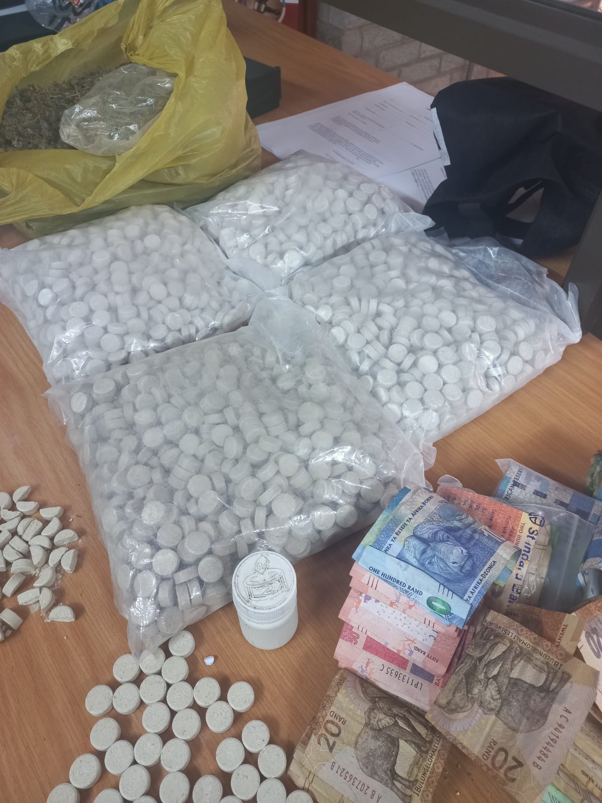 The SAPS confiscated a large quantity of drugs at a house in Prince Albert in the Central Karoo