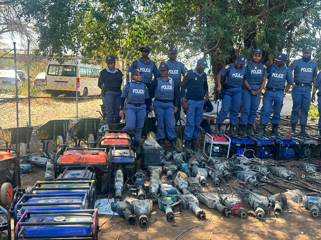 Three suspected illegal miners nabbed with mining tools in Sekhukhune