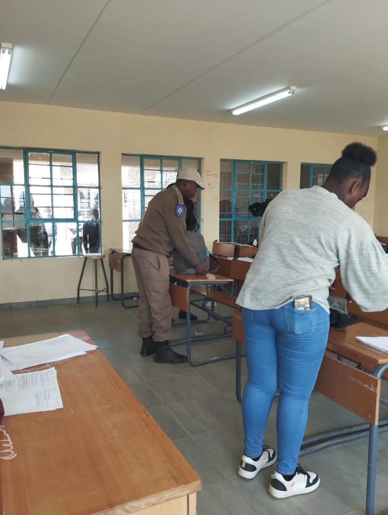 School search conducted at Geluksdal Secondary school