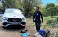 Suspects arrested after attempted break-in at business premises