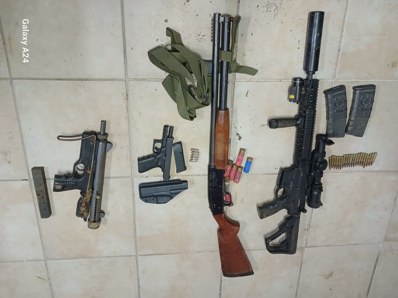 Two suspects arrested in connection with burglary and theft, five firearms including rifles confiscated