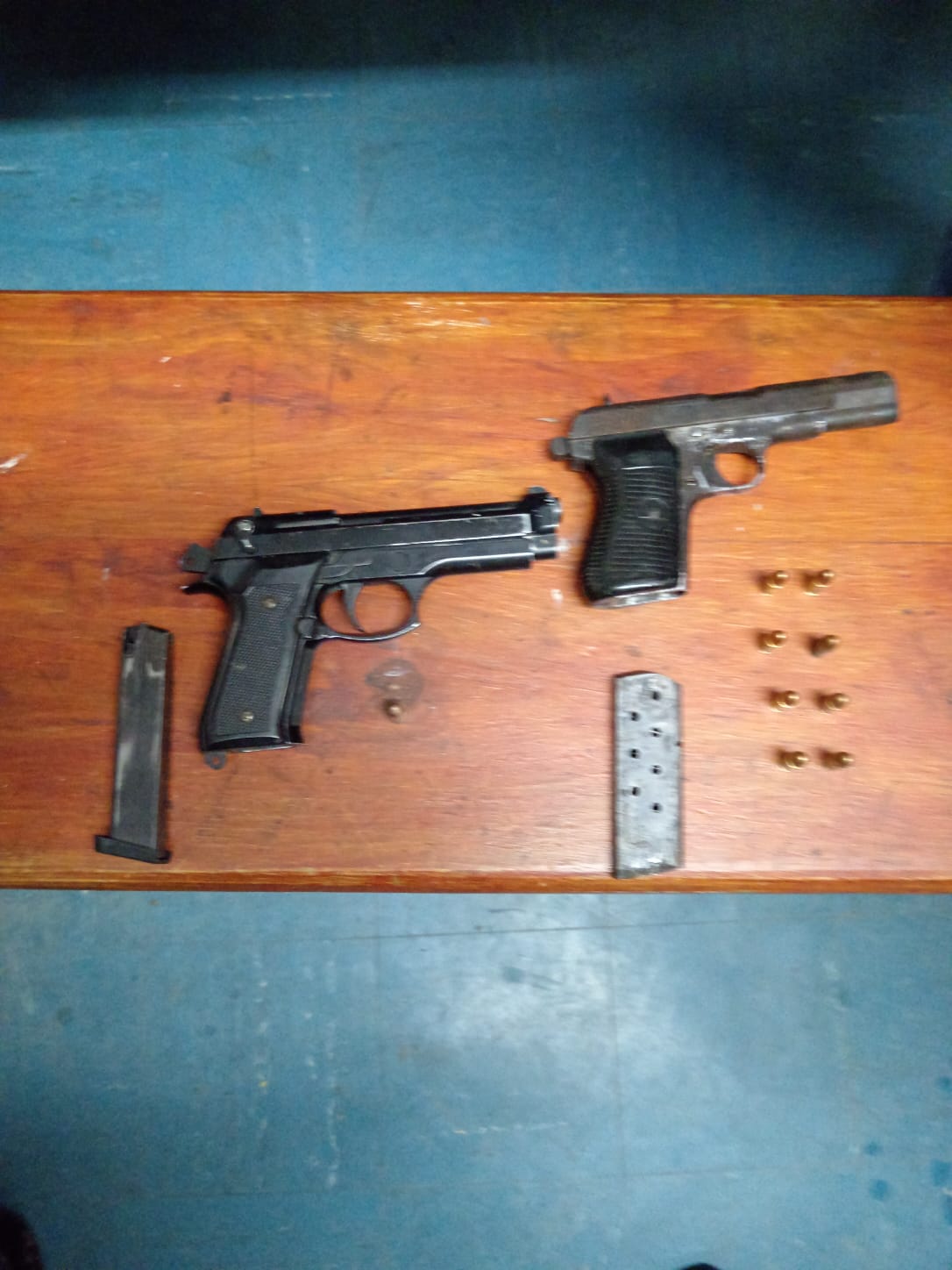 Suspects who discard firearms apprehended