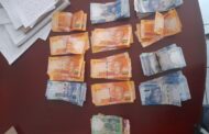 Two suspects arrested for business robbery and one arrested for bribery