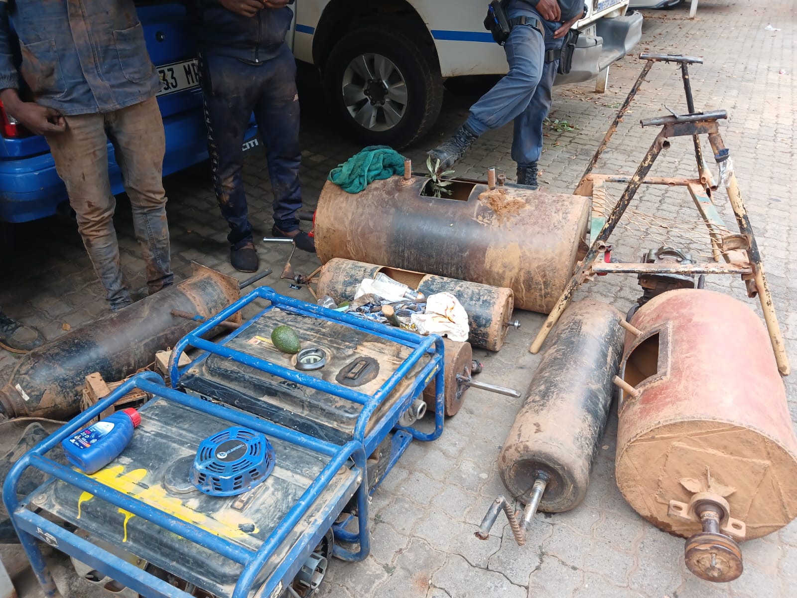 Joint operation leads to fifteen arrests for illegal mining related offences in Mpumalanga