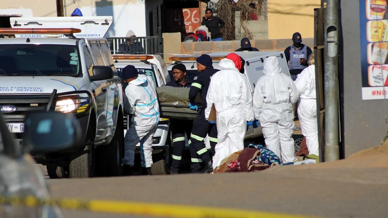 Triple tavern business robberies and shooting incidents at Harrismith
