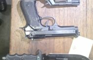 One suspect was arrested for the illegal possession of firearms and possession of a dangerous weapon in Delft