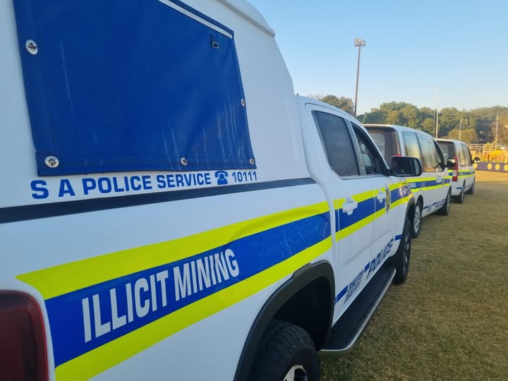 10 suspects nabbed for possession of gold-bearing material and illegal mining during Operation Vala Umgodi
