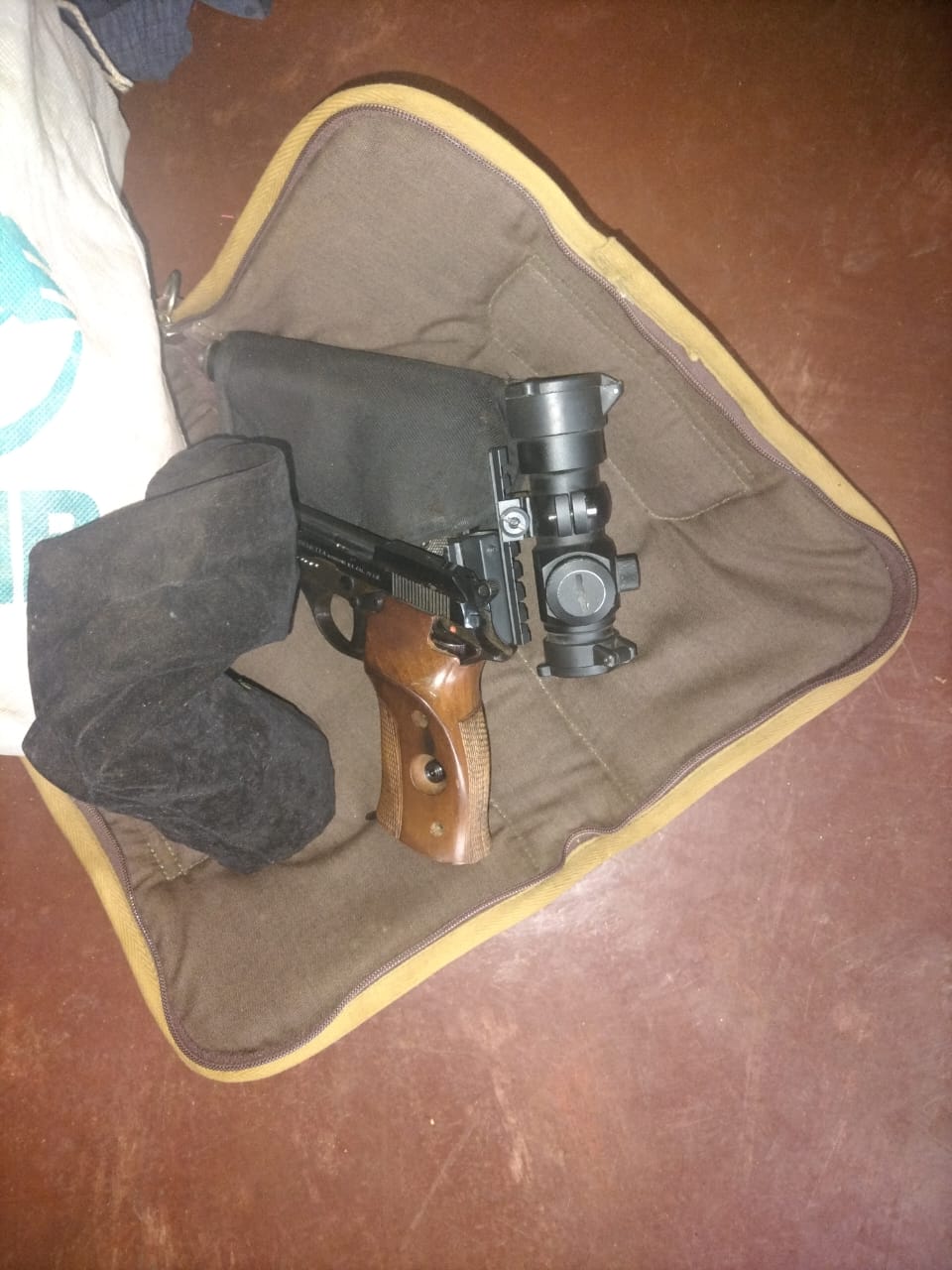 Limpopo police arrest three suspects after staged house robbery leading to recovery of firearms, ammunition and cash