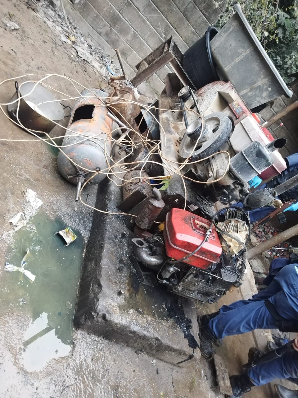 Three suspects with explosives and gold bearing material arrested by police during operation Vala Umgodi