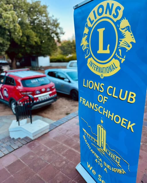Community eye testing in Franschhoek alongside the Lions Club of Franschhoek