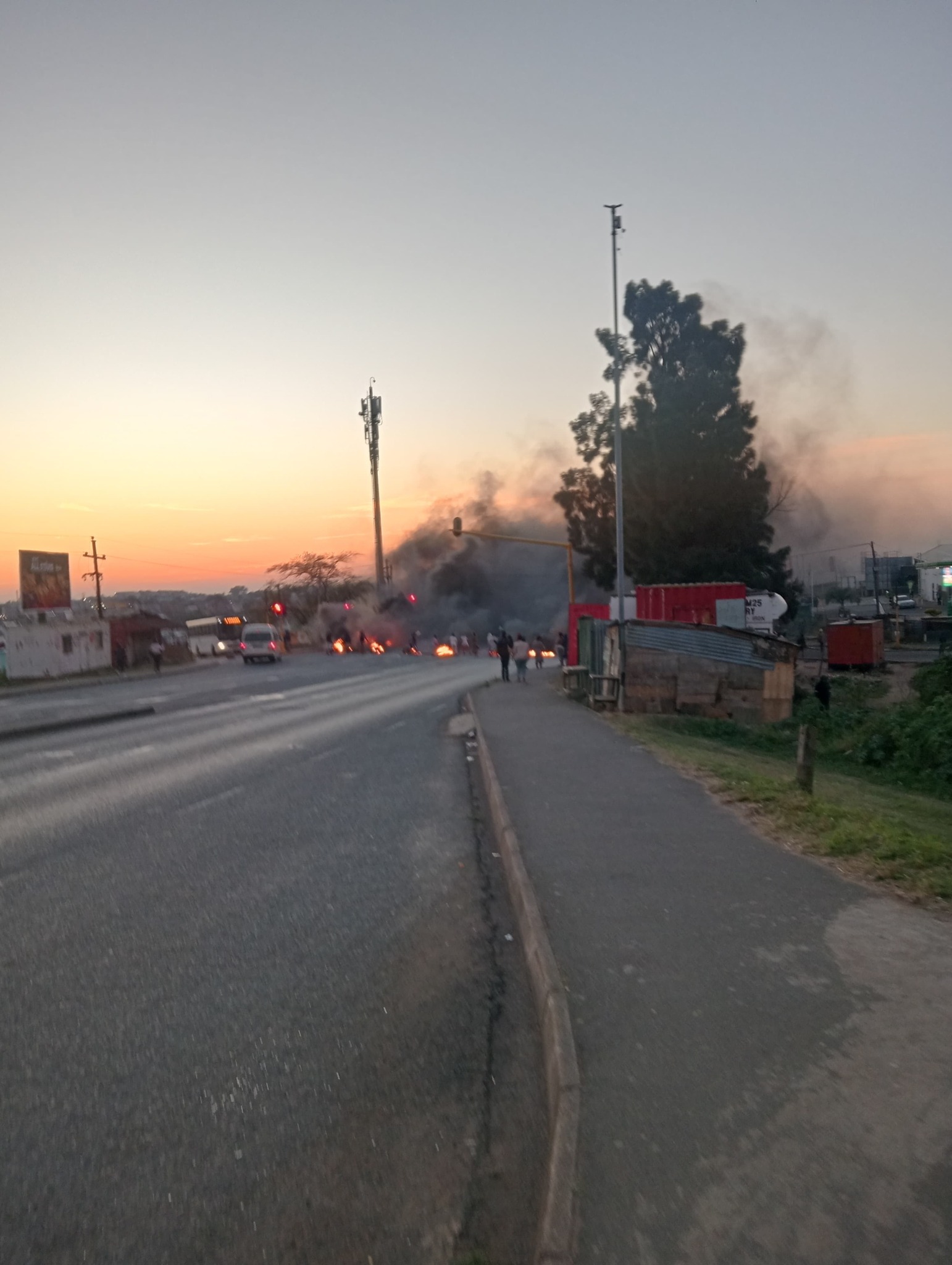 Traffic Alert: Active Protest - M25 Inanda Route Affected