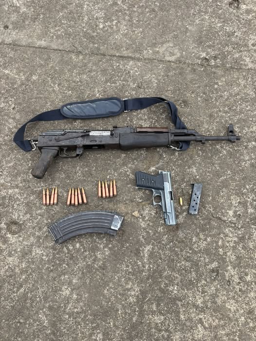 Four suspects arrested and firearms recovered during foiled alleged business robbery