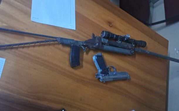 Suspect found in possession of a homemade firearm, and an unlicensed firearm