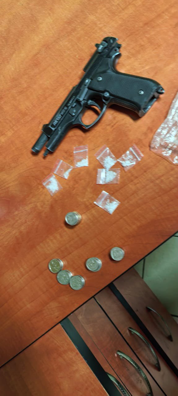 Suspect arrested committing cellphone robberies using a firearm in the area of Vusimuzi Informal Settlement