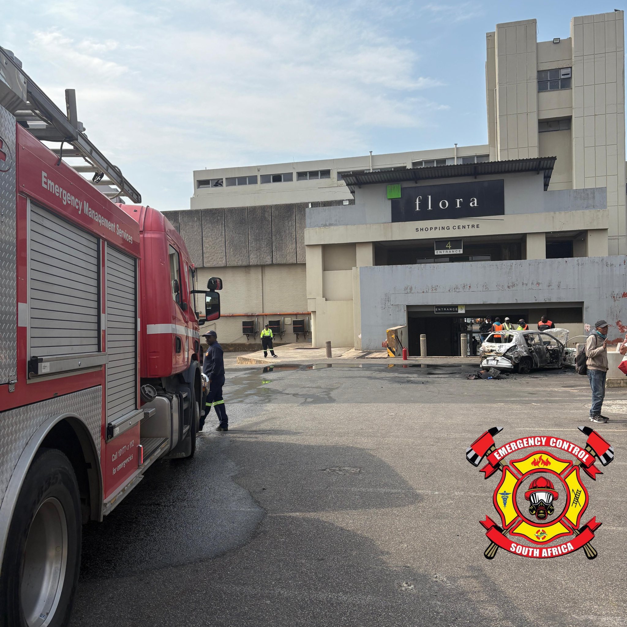 Vehicle fire at Flora Centre, Florida, Roodepoort