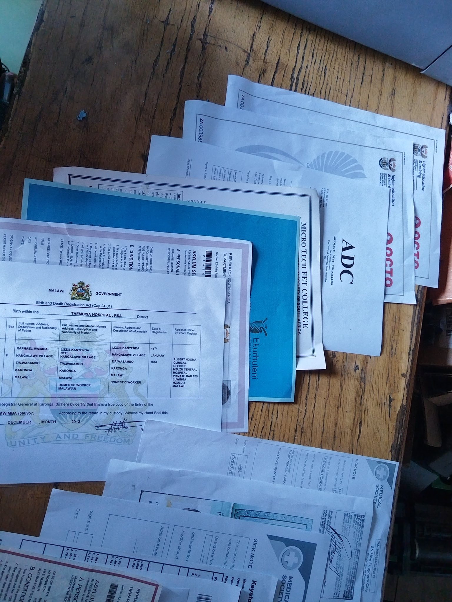 Arrest made after a tip off about an individual producing and selling fraudulent documents at an internet café at Palm Ridge