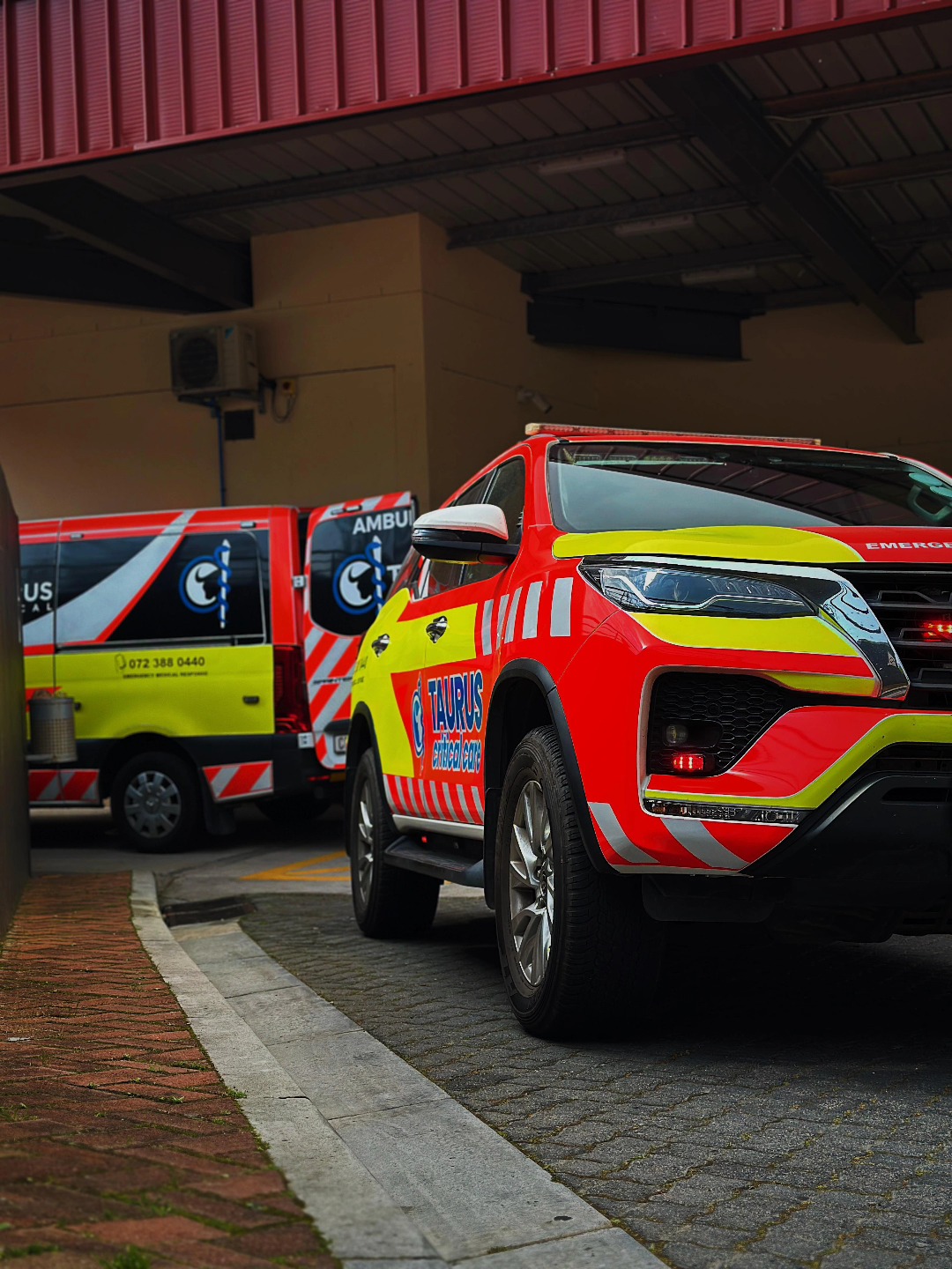 One person seriously injured in a fall from height at Hout Bay