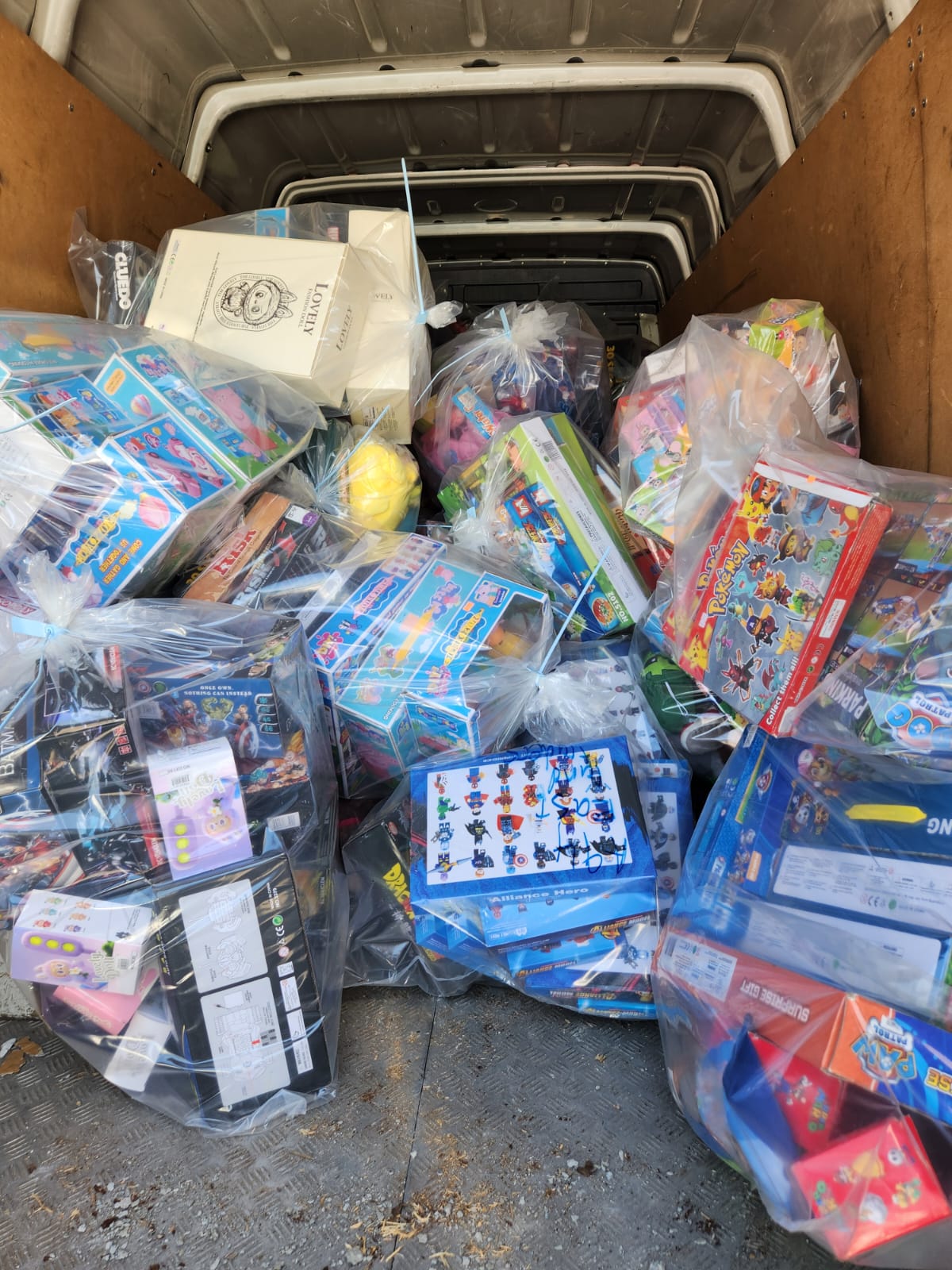 Operations to combat counterfeit and illicit goods in various districts across Gauteng