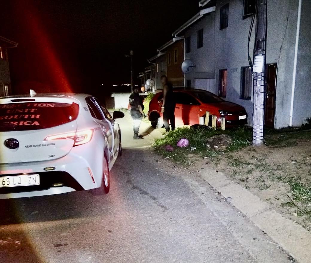 Robbers Flee with Electronics & Personal Items: Cornubia - KZN