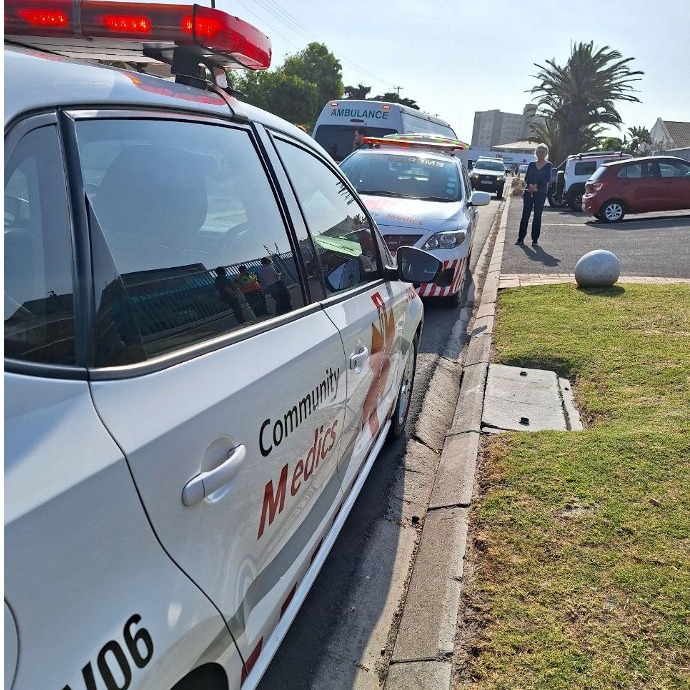 Medical emergency in Arum Road, Table View