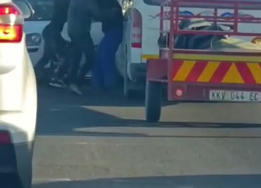 A road incident occurred in Cape Town involving a taxi driver from the Eastern Cape and a driver of a VW Golf
