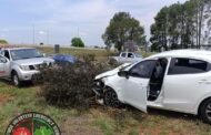 Single-vehicle collision in the highway median on the N4, just before the Simon Vermooten bridge