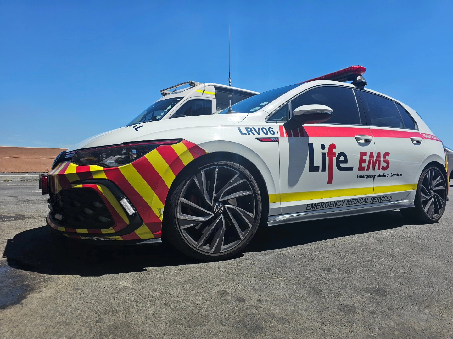 Two injured when falling from a moving vehicle on Baden Powell Drive