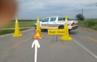 Elandskuil Road remains closed due to strong overflow of water at the Crocodile River bridge