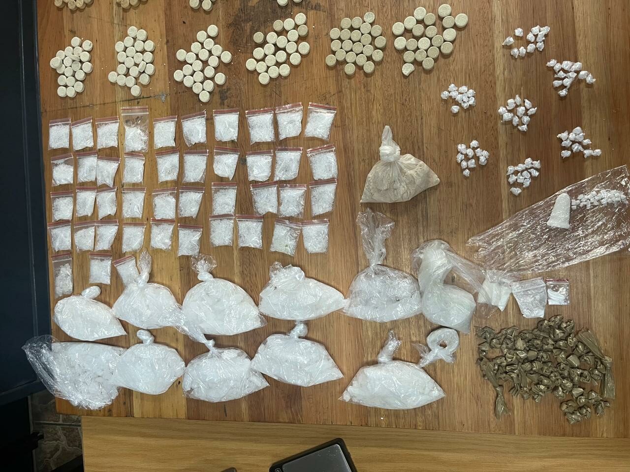 Suspects arrested at Madadeni for dealing in drugs