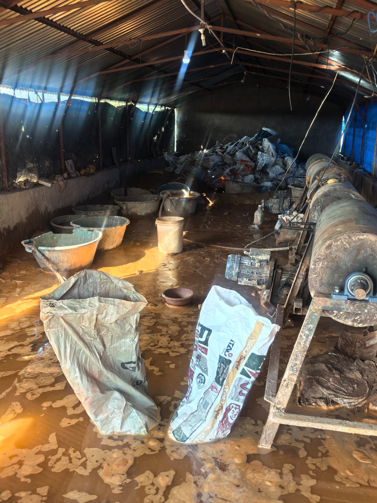 An illegal refinery was discovered at Bultfontein and four undocumented persons were found busy refining sand that is believed to be producing gold