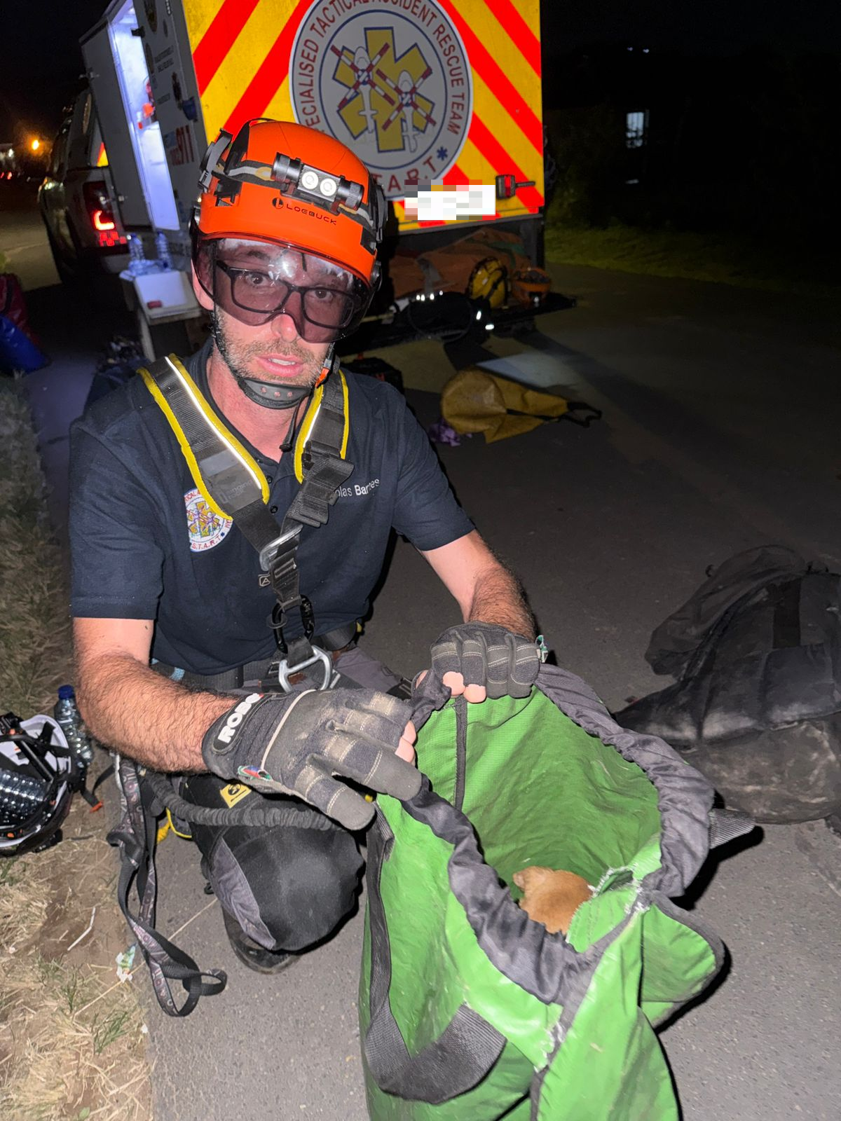 Puppies Rescued from 50m Cliff in Verulam
