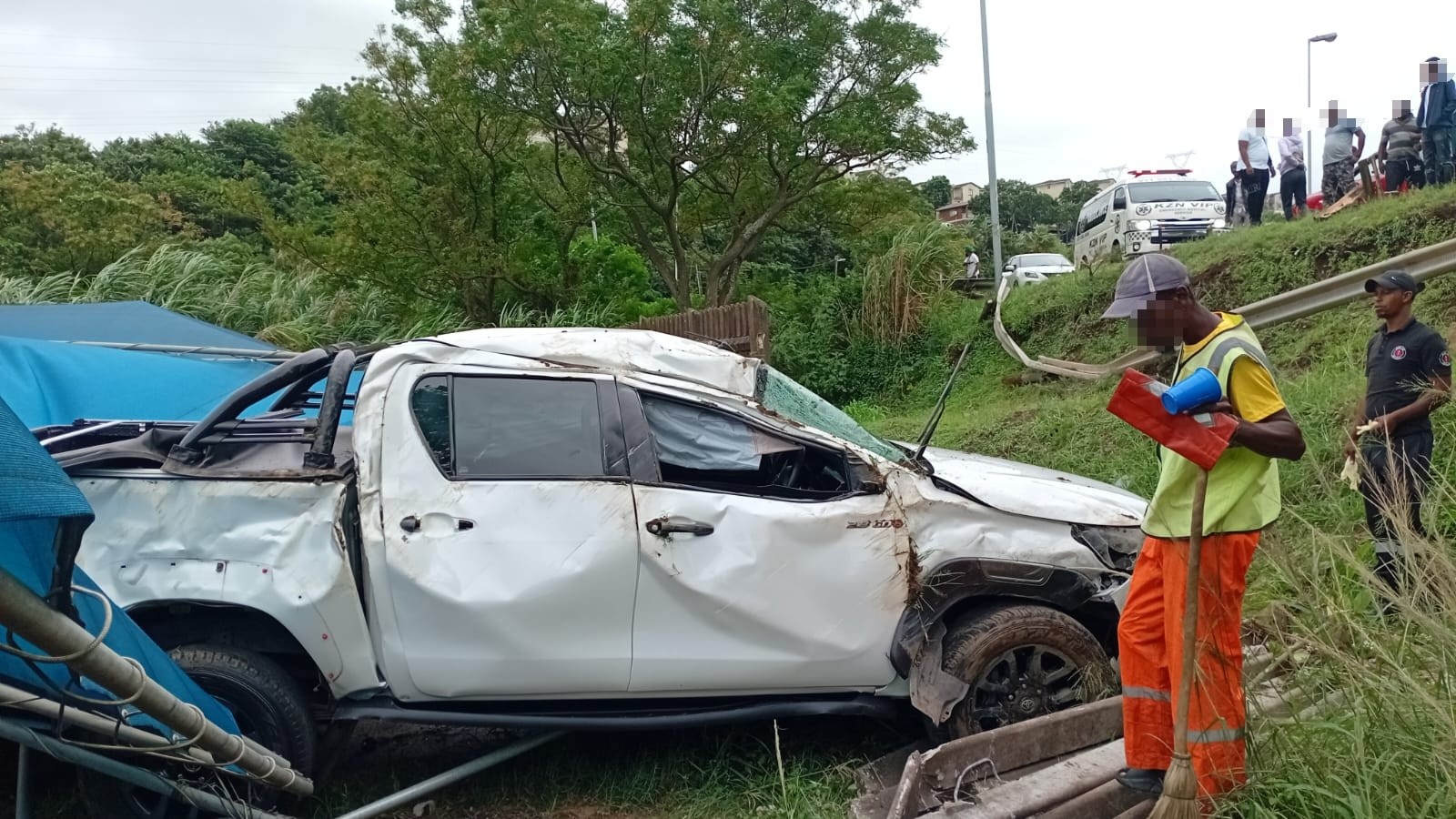Driver Escapes Serious Injury Following Suspected Medical Episode on R102 Near Mount Moriah, Durban