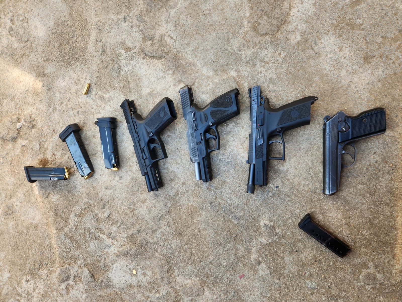 Four suspects were found in possession of unlicensed firearms and ammunition in the Ehlanzeni District