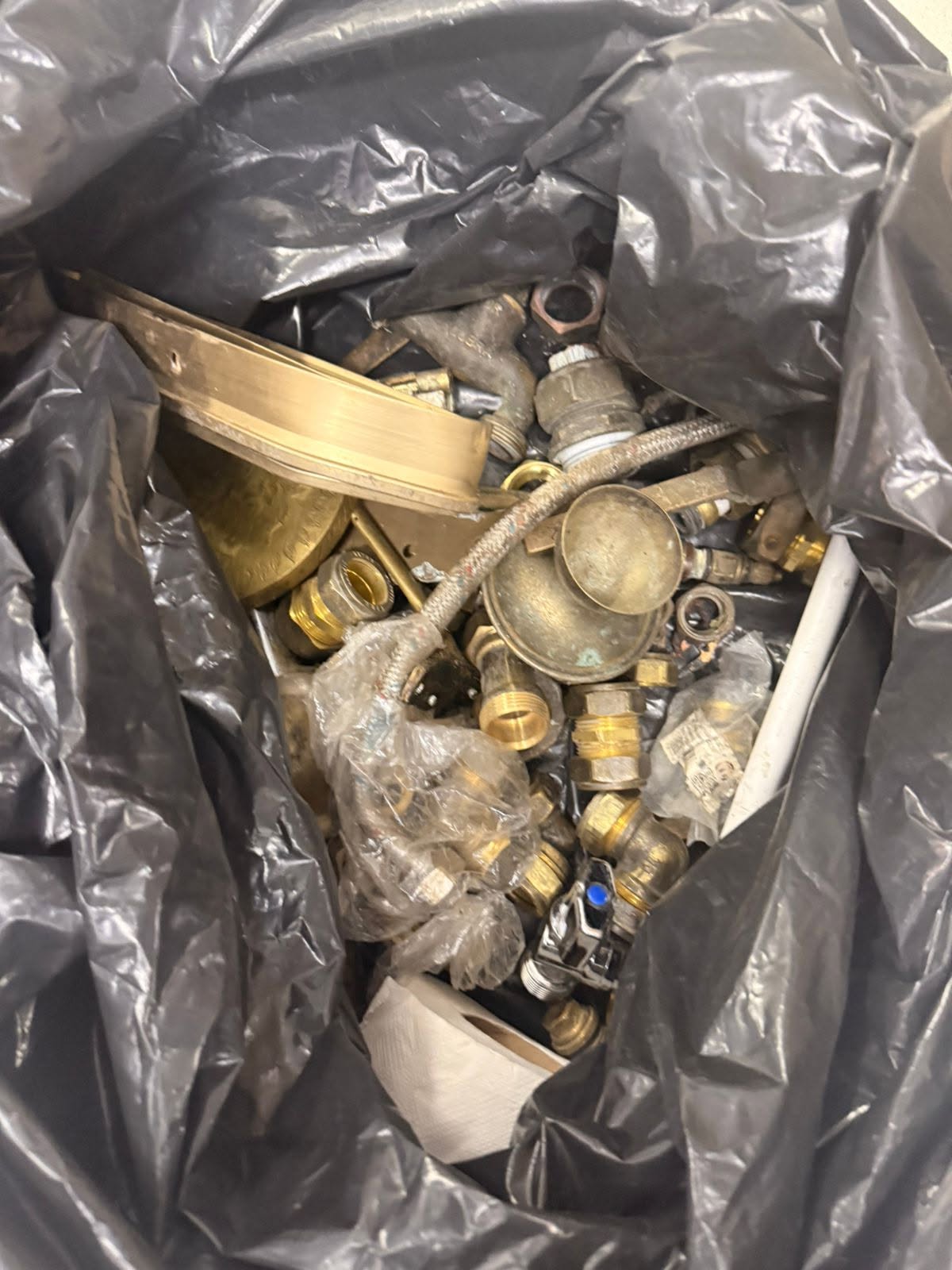 Suspect arrested for the possession of dagga and the possession of presumed stolen property
