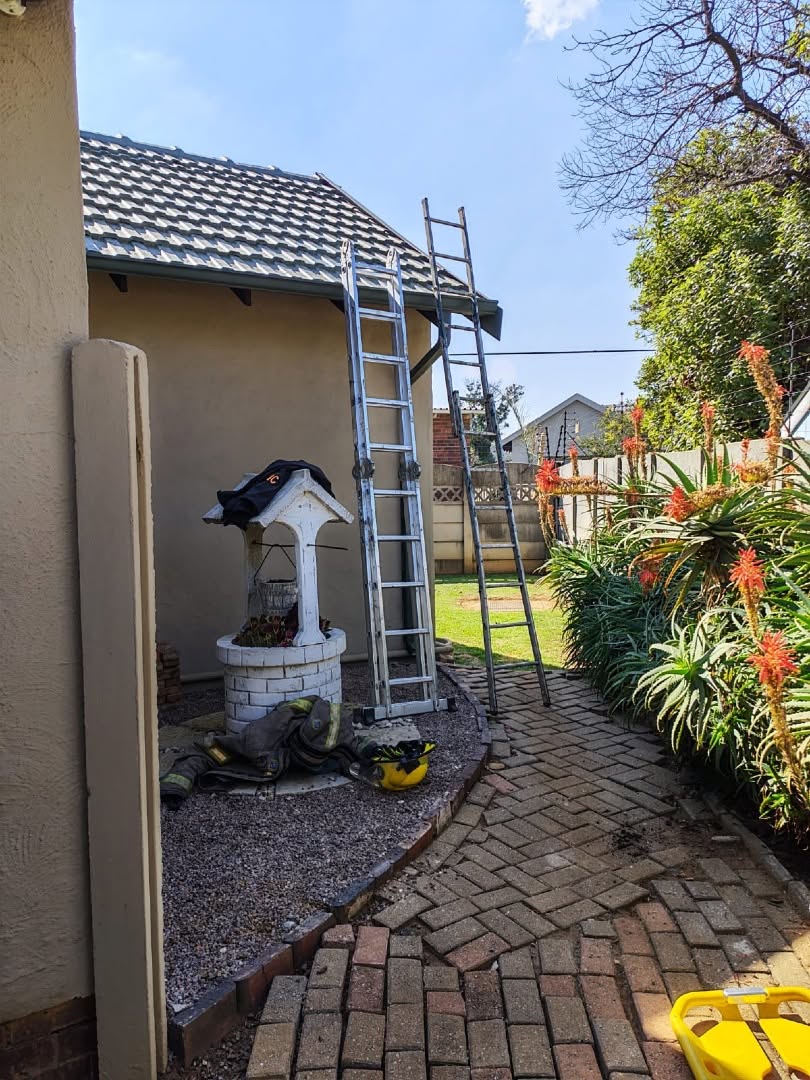 Patient rescued from the roof of a property at Kempton Park