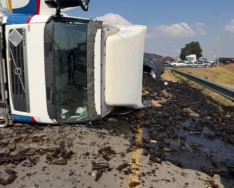 Truck rollover at the Griffiths Road on-ramp in the direction of OR Tambo International Airport