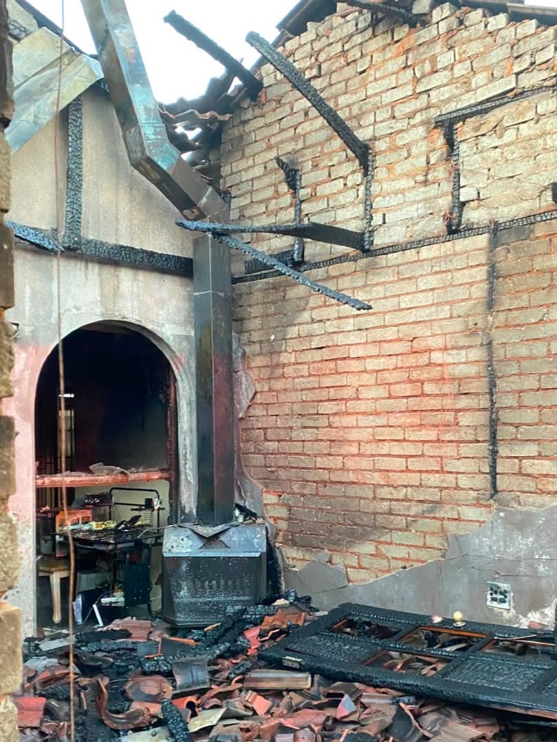 Residential structure fire in Kagiso